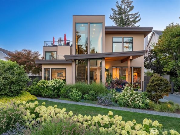 719 99th Avenue NE, Bellevue WA 98004