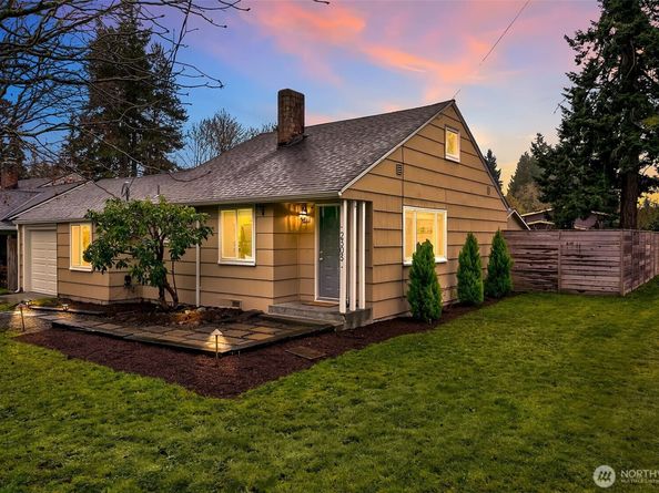 2303 N 193rd Street, Shoreline WA 98133