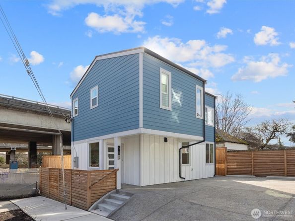 503 NE 42nd Street, Seattle WA 98105