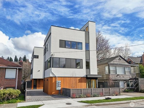 2628 58th Avenue SW, Seattle WA 98116