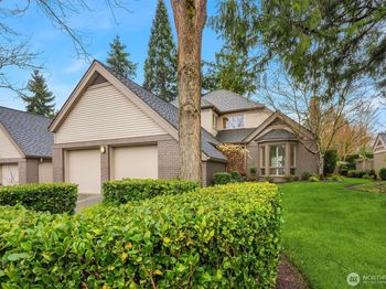 1716 Bellevue Way NE