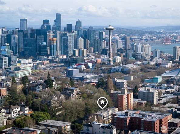 1310 Queen Anne Avenue N 15, Seattle WA 98109