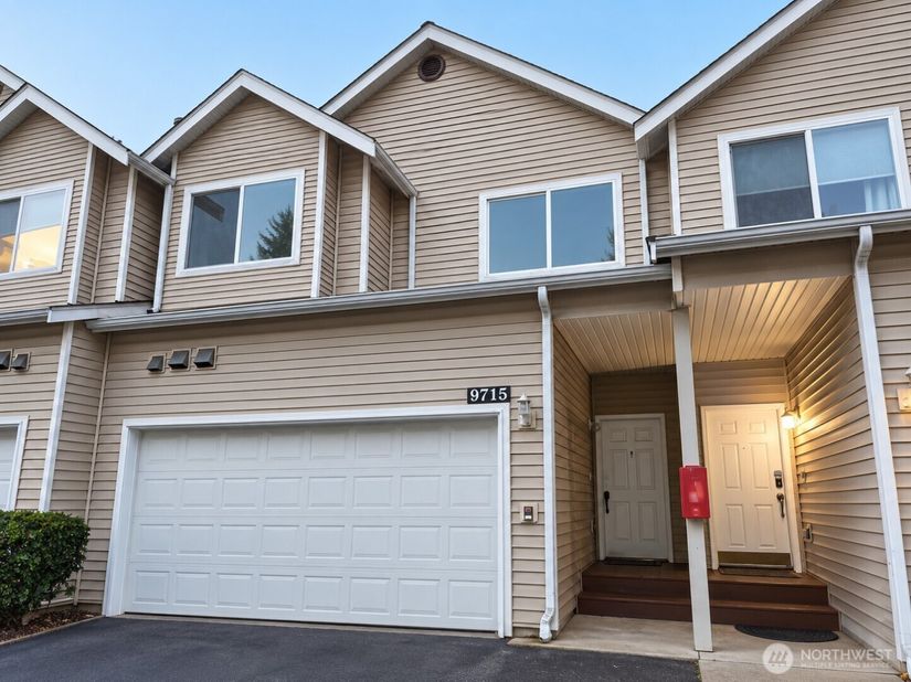 9715 26th Avenue SW 202, Seattle WA 98106