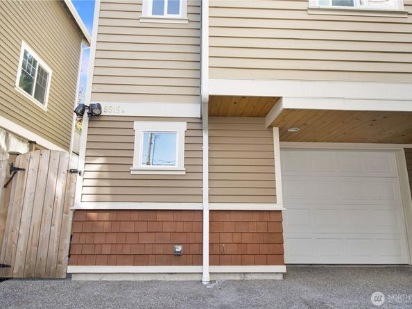 8515 Stone Avenue N A, Seattle WA 98103