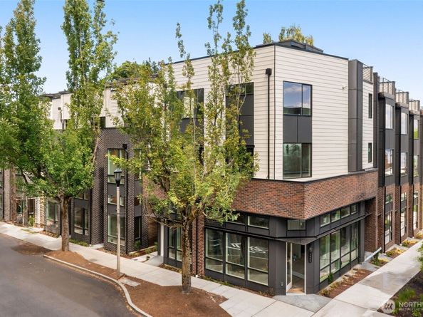 1110 B 34th Avenue, Seattle WA 98122