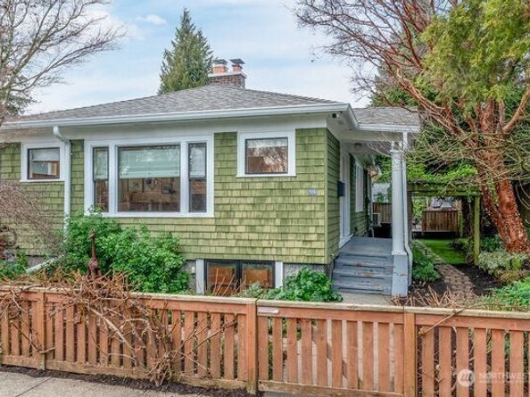 106 NE 46th Street, Seattle WA 98105