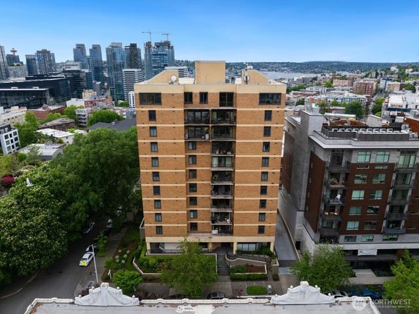 1300 University Street 11A, Seattle WA 98101