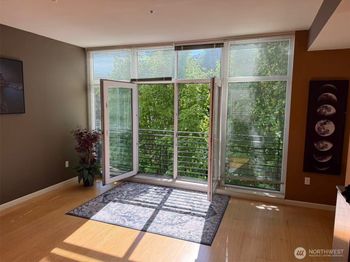 17 W Mercer Street
