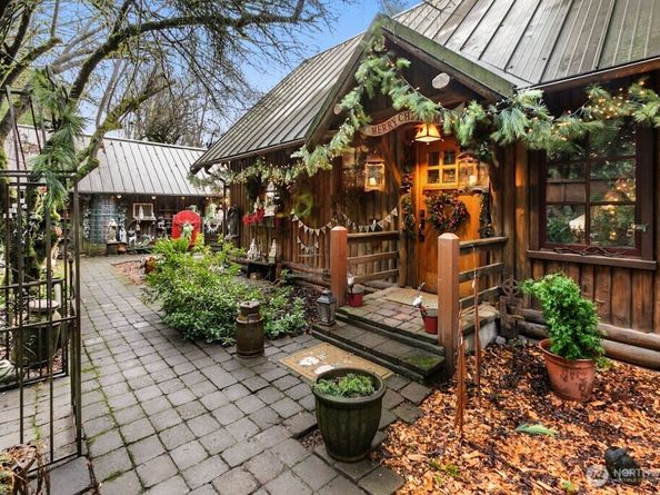 25629 NE Redmond Fall City Road, Redmond WA 98053