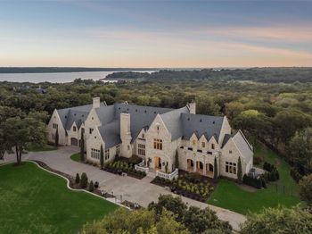 2105  Bayshore Drive 