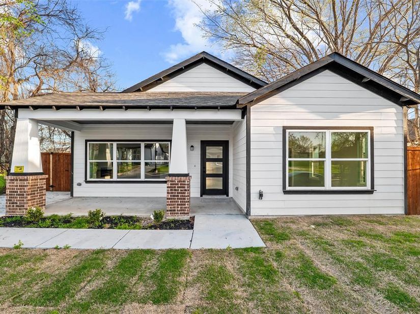 1315  Bessie Street , Fort Worth Texas 76104