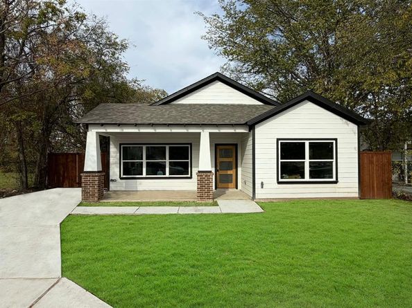 1315  Bessie Street , Fort Worth Texas 76104