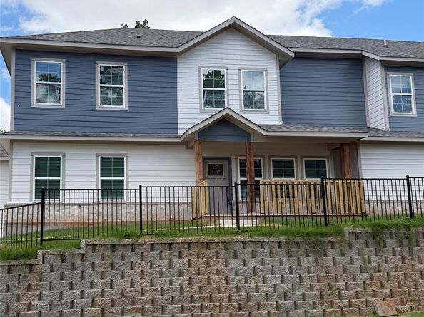 1371  Cooper  , Dallas Texas 75215