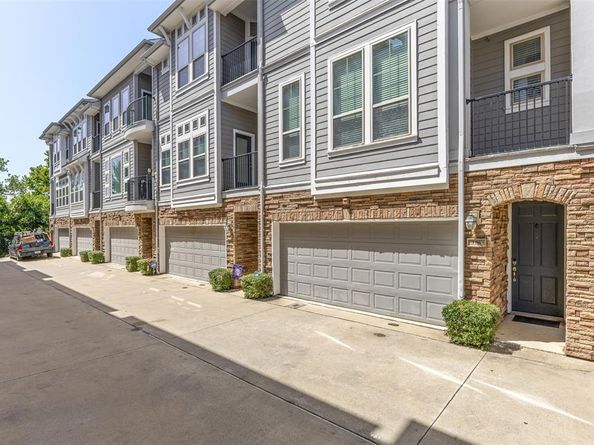 2326  Stutz Drive  106, Dallas Texas 75235