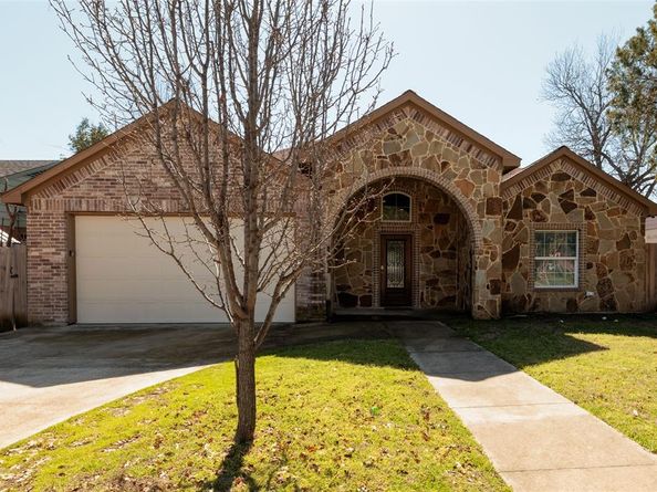 3014  Falls Drive , Dallas Texas 75211
