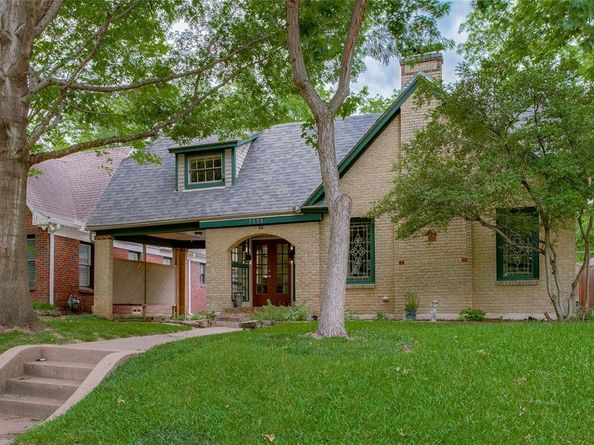 1111 N Winnetka Avenue , Dallas Texas 75208