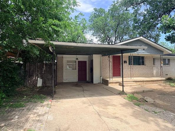 4200  Arrowwood Drive , Fort Worth Texas 76115