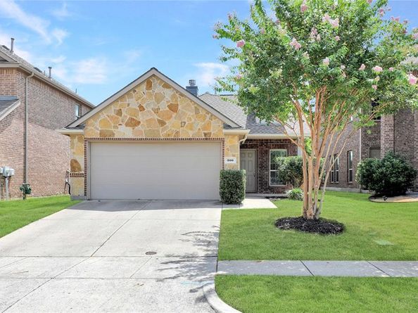300  Black Bear Drive , McKinney Texas 75071