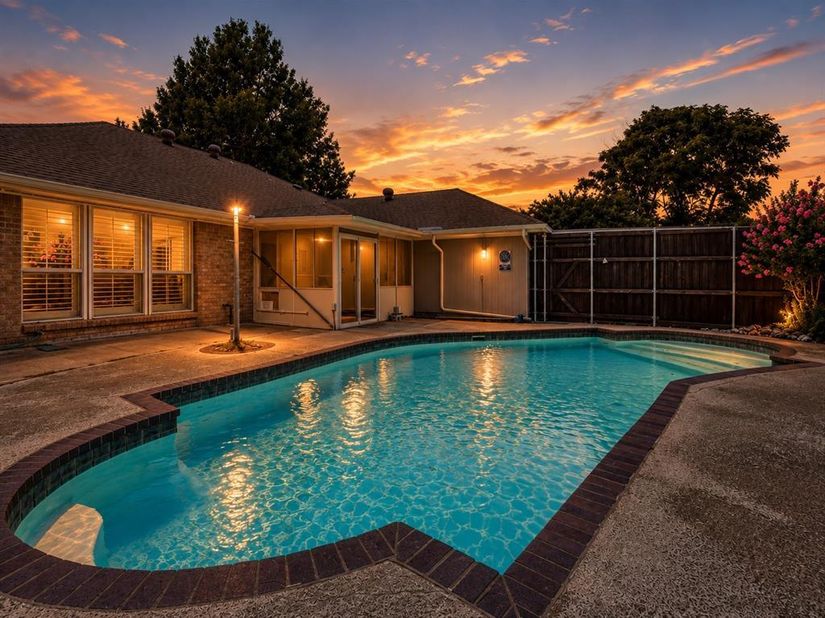 409  Pebblecreek Drive , Garland Texas 75040