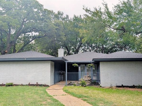 1756  Cynthia Lane , Hurst Texas 76054