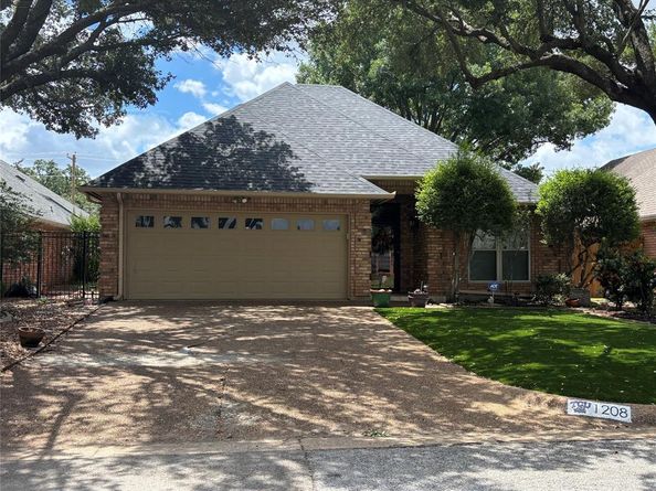 1208  Oriental Avenue , Arlington Texas 76011