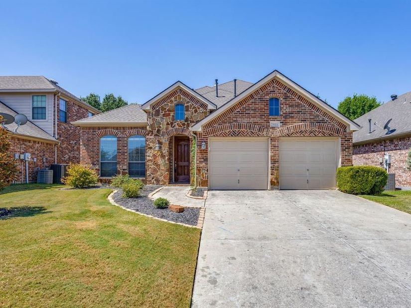 7023  Beacon Drive , Grand Prairie Texas 75054