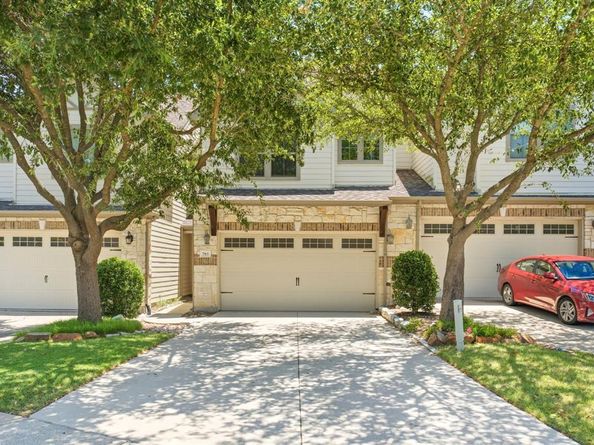 703  Chestnut Hill Drive , Allen Texas 75013