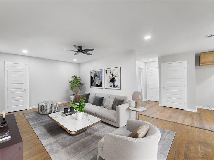2335  Hartline Drive , Dallas Texas 75228