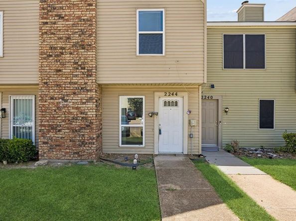 2244  Aspen Drive , Dallas Texas 75227