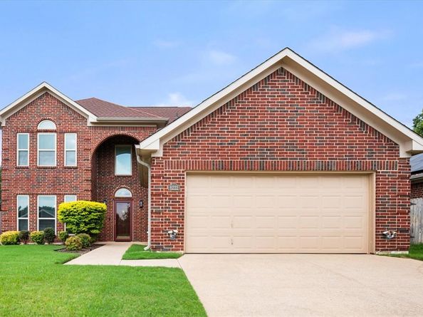 6222  St Leonard Drive , Arlington Texas 76001