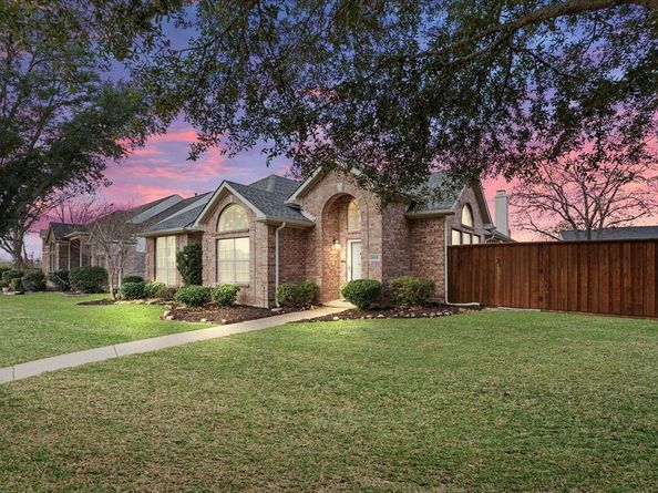 2105  Highwood Street , Mesquite Texas 75181