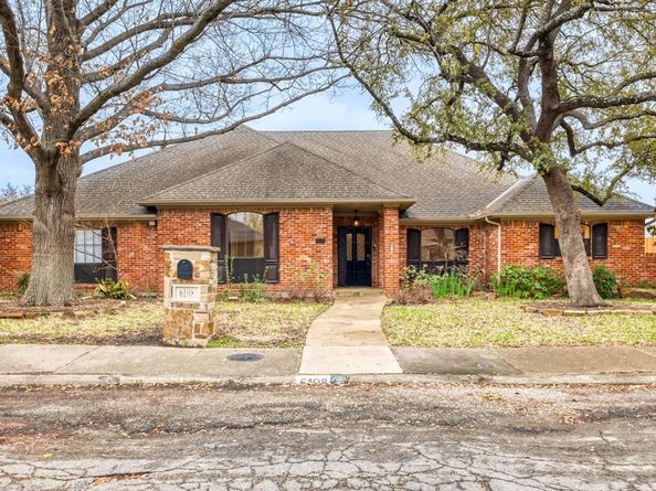 6108  Bluff Point Drive , Dallas Texas 75248