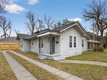 1111 N Austin Street 