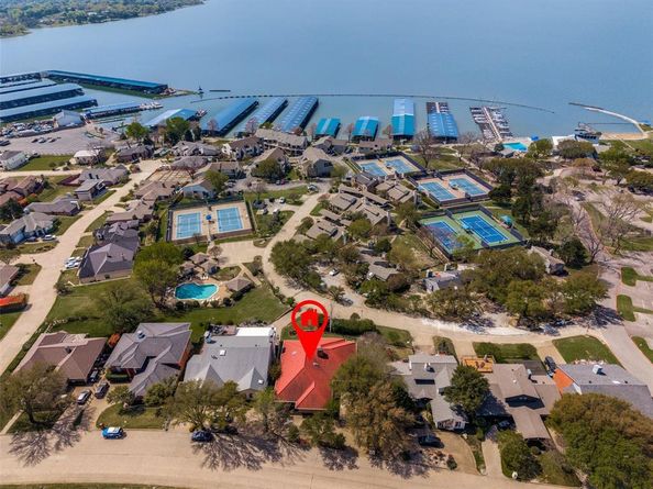 407  Yacht Club Drive , Rockwall Texas 75032