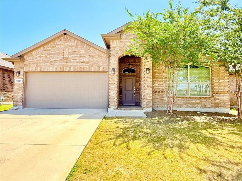 16004  Farringdon Street , Fort Worth Texas 76247