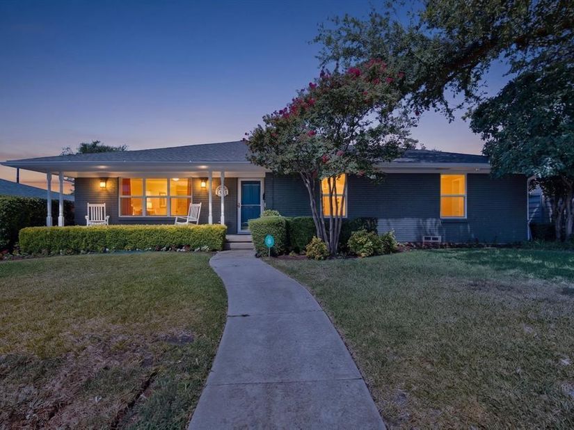 7611  El Pensador Drive , Dallas Texas 75248