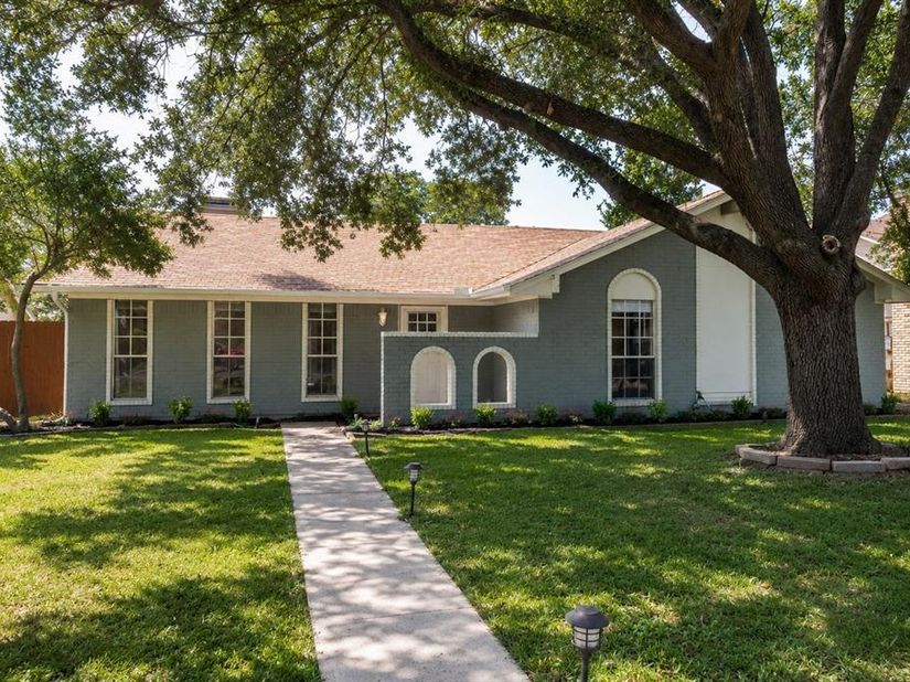 1818  Trowbridge Street , Garland Texas 75044