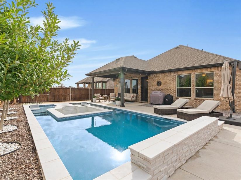 1625  Windflower Drive , Aubrey Texas 76227