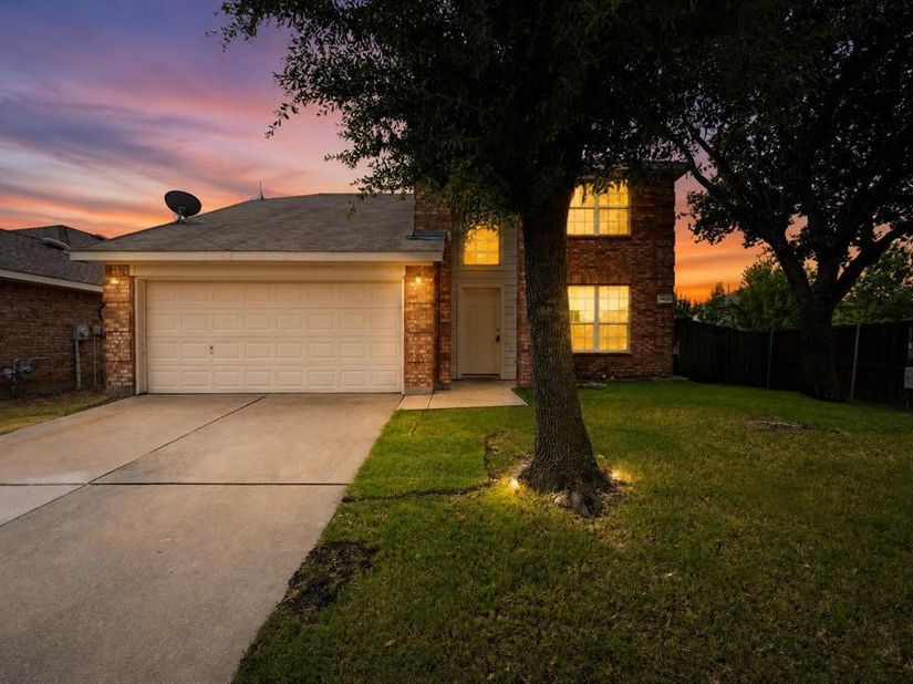 1400  Mountain Air Trail , Fort Worth Texas 76131