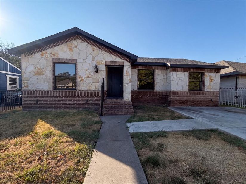 2810  Fordham Road , Dallas Texas 75216