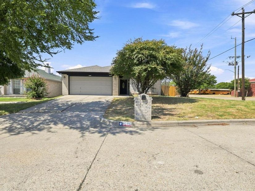 8195  Waterside Trail , Fort Worth Texas 76137