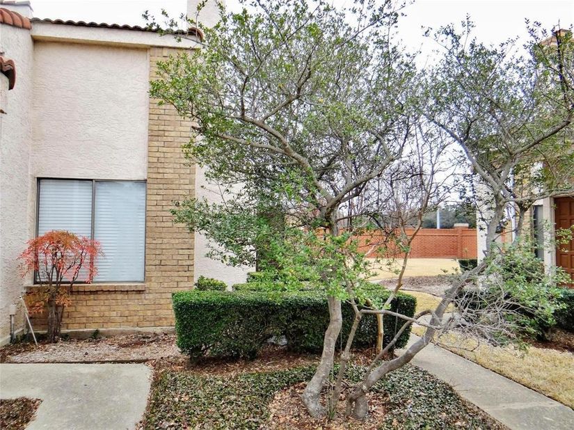 517  Ranch Trail  127, Irving Texas 75063