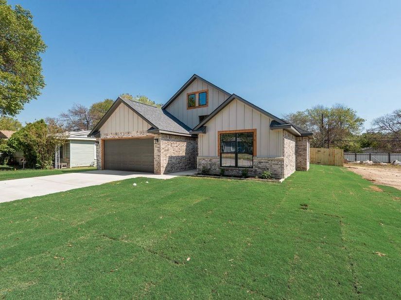 804  Vaquero Street , White Settlement Texas 76108