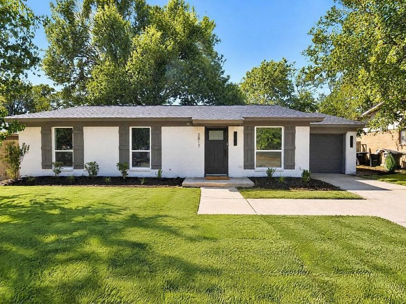 2817  Ladona Drive , Fort Worth Texas 76133