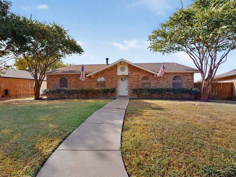 3310  Magnolia Court , Rowlett Texas 75089