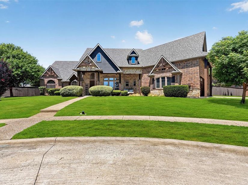 4082  Water Park Circle , Mansfield Texas 76063