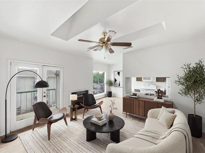 7126  Holly Hill Drive  304, Dallas Texas 75231