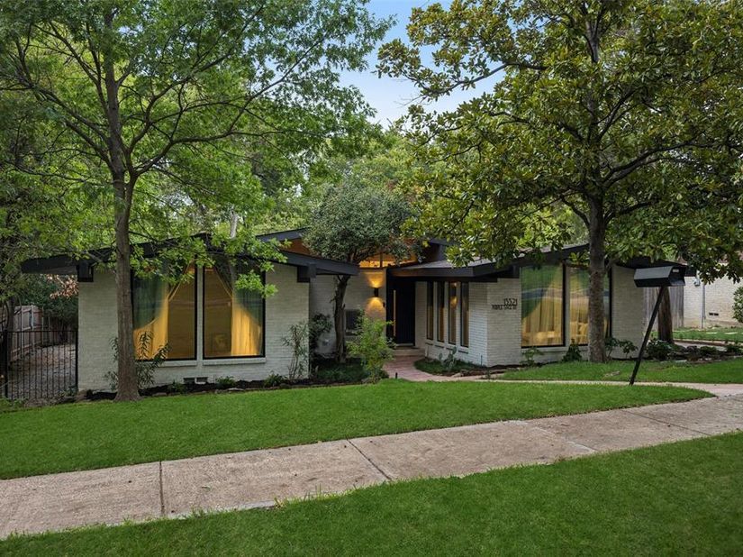 13321  Purple Sage Road , Dallas Texas 75240