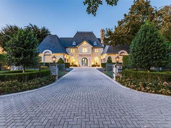 6131  Park Lane 