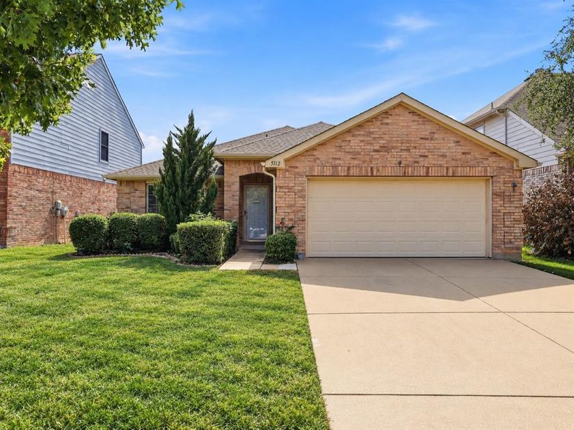 5112  Senator Drive , Fort Worth Texas 76244